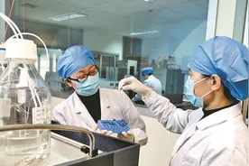 博士年薪才8.2万？人大代表提议提高工资，网友：别让人才寒了心图片
