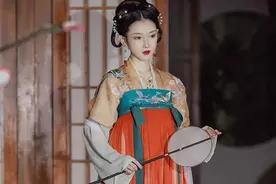 对襟半臂襦裙和齐胸襦裙图片