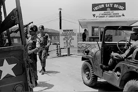 六十年代初期的韩国，汉城江北贫民窟，三八线军事缓冲区图片