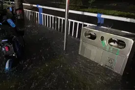 豫北告急！暴雨突袭新乡鹤壁安阳：大面积停水断电漏电，粮库面临浸泡风险图片