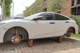 事发哈尔滨香坊区！四辆车轮胎“不翼而飞”，警方已介入调查图片