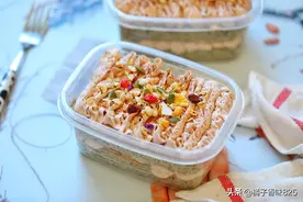 黑芝麻是个宝，孩子吃最好，做成蛋糕太香了，孩子一次能吃一大盒图片