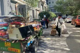 “破烂王”老陈的“双十一”：接不完的电话，忙到下午两点才吃上午饭图片