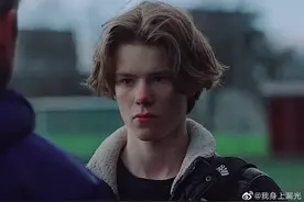 北欧爱情《青春王室》Ⅰ王子和她的小天使图片