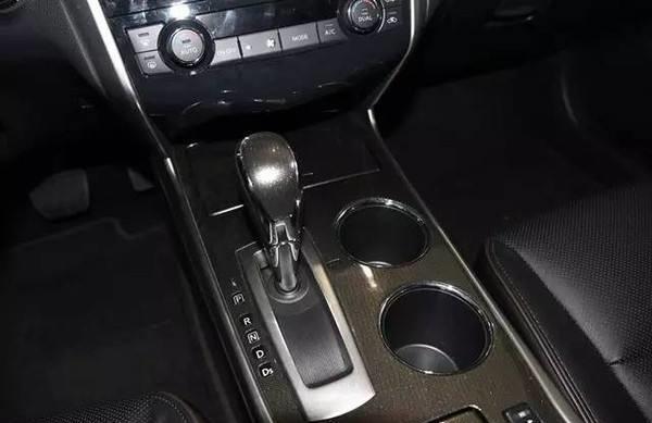 手动挡真的没自动挡好么？老司机解释后，终于明白了