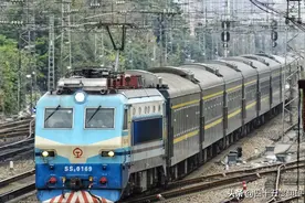 火车顶上的电线为什么磨不断，你有过这样的想法吗？图片