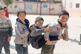 农村小学数学成绩单走红，全班一半学生不及格，是老师的问题吗？图片