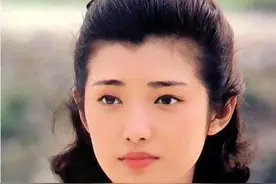 秋天，歌颂母爱的季节——山口百惠《秋桜》图片