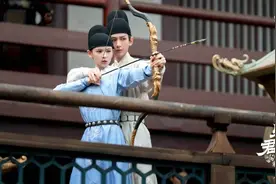 8月热剧榜出炉，《与君歌》陪跑，榜首太强《扫黑风暴》都压不住图片