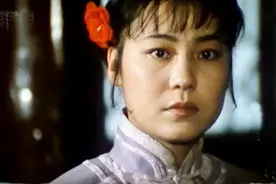 长得漂亮武功又高，24岁出演《武林志》走红，如今61岁过的如何图片