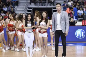 征战CBA18个赛季，朱芳雨一共从广东队赚到了多少薪水？图片