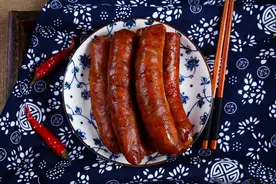 保存香肠，直接放冰箱就错了，跟婆婆学的新方法，放一年都不坏图片