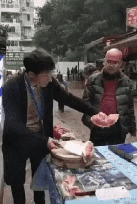 大哥，我忍你很久了。图片