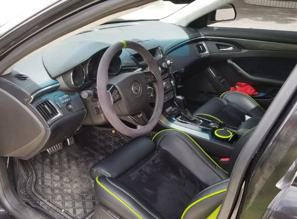 青海车友晒出11年前买的凯迪拉克“钢炮”，CTS-V，当年落地130W