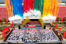 重磅：中联重科百亿级搅拌车沅江智能制造产业园正式投产图片