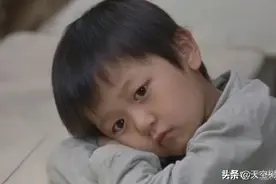 “男孩，就要晚一年上学？”脑科学家，揭穿了这些真相图片