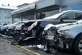 男子试驾时撞坏12辆车，4S店索赔被拒：你们的车有问题，凭啥我赔图片