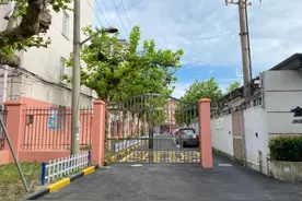 开放式小区有了“门”金山这个老小区焕发新活力图片