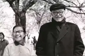 刘英：泼辣湘妹子，结束长征才嫁人，毛泽东笑称她“开明娘娘”图片