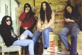 18岁创乐队，25岁逝去，把所有摇滚老炮聚起的他，死因却成了迷？图片