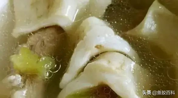 花胶竹笙煲白鸽的做法大全 竹笙炖花胶功效