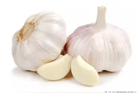 吃完大蒜后，满嘴蒜味怎么办？阿姨教你3种方法，2分钟去除味道图片