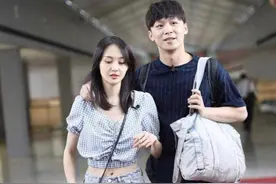 郑爽代孕生子？前男友张恒晒亲子照，不能回国因郑爽拒绝签字图片