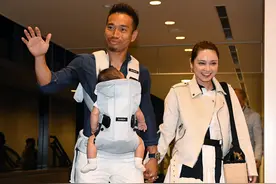 35岁日本国脚重返母队！11年旅欧生涯5次夺冠，美娇妻超感动图片