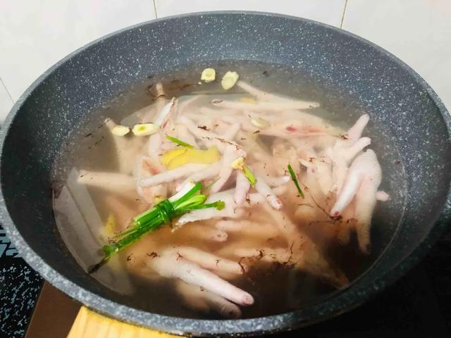 鐧鹃鏋滀笉浼氬悆锛熷垎浜繖鍑犵鍋氭硶锛屼竴涓婇キ妗屽氨鎶㈢潃鍚冿紝姝ラ杩樼畝鍗? onerror=