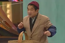 小品《张三其人》严顺开老是被误会，这日子过的也太惨了图片