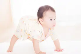 为啥宝宝走起路来没完没了？行走敏感期里，做好“三营造两不要”图片