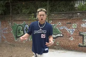 李承铉翻唱的《天上飞》爆火！原唱竟是石家庄24岁小伙，“能让更多人听到，很幸运”图片