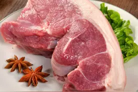 买猪肉时，挑前腿肉好还是后腿肉好？老屠夫：不会挑只能吃哑巴亏图片