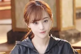 柳岩提及郑爽通告多，听到她的回答后，才知道她为什么频繁上综艺图片