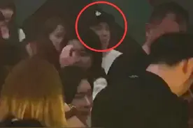 网友夜店偶遇王思聪与雪梨老公 因卡座起言语冲突图片