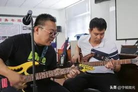 这支由司机、调度员、乘务员组成的公交乐队 唱出普通人的心声图片