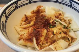 一面一世界：大碗宽面和劲道细面图片