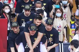 「杨毅专栏」终极之夜，艾伦的极限，大哥的背影图片