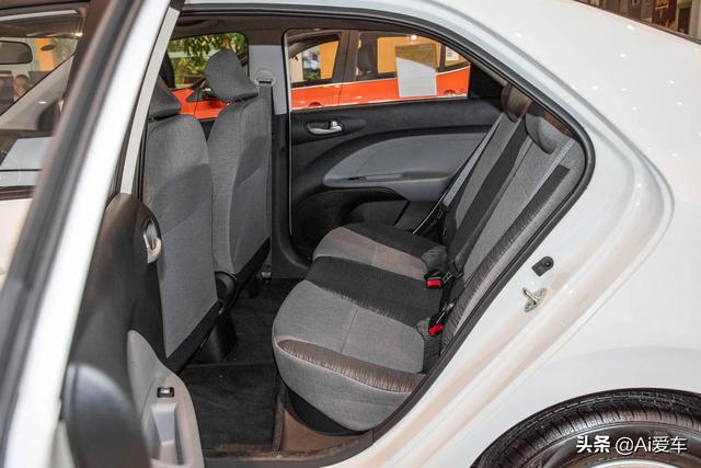 便宜也很省油，稳定又耐用的合资代步车，四缸AT自动挡，实拍焕驰