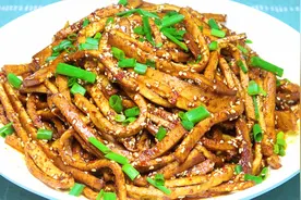 豆腐干别直接吃，教你四川特色做法，香辣入味，比烧烤还好吃图片