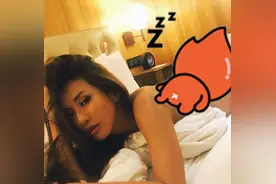 尺度惊人？知名女星晒性感照片，一丝不挂秀好身材蜜桃臀太抢镜图片