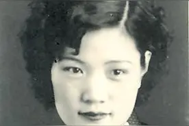 她27岁爱上田汉，怀着孕退出三角恋，15年后为他筹集100万离婚费图片