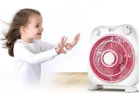 3岁孩子玩风扇伤到手指，他妈妈的做法很明智，获得了医生的称赞图片