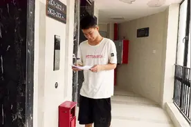 夫妻俩结婚多年未曾怀孕，丈夫把检查单藏起来，不料被老婆发现！视频封面