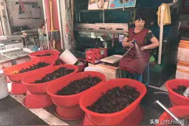 小龙虾价格“大跳水”？记者实地探访：真的很便宜图片