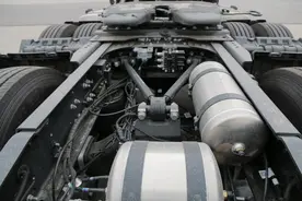 发动机制动功率340KW+FAST液缓，让卡友不在惧怕长下坡路段图片