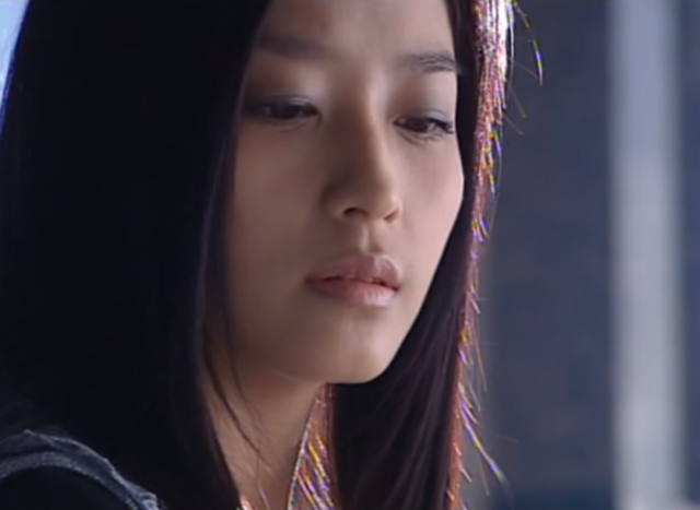 “年少不知美真好，错把铠甲当成宝”，冰儿堪称“颜值担当”
