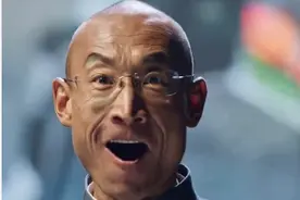 冬泳怪鸽被扒后续：拒绝网友的怜悯，依旧吃老三样，笑容多了不少图片