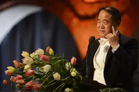 莫言在瑞典谈“苦难教育”：表演、告密，请莫言向老师道歉图片