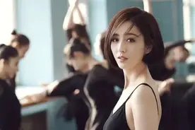 卑微的佟丽娅：自小没感受父母太多爱，被原生家庭拖垮婚姻和人生图片